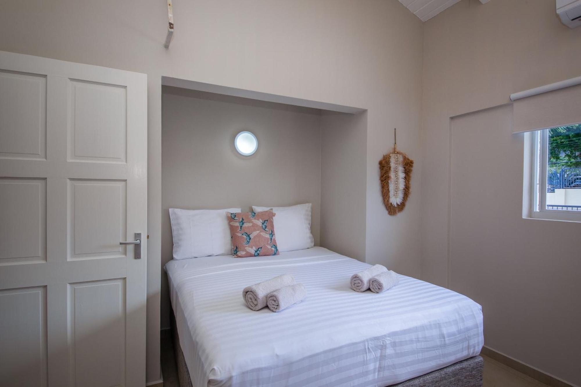 Jt Curacao Apartments Jan Thiel Oda fotoğraf