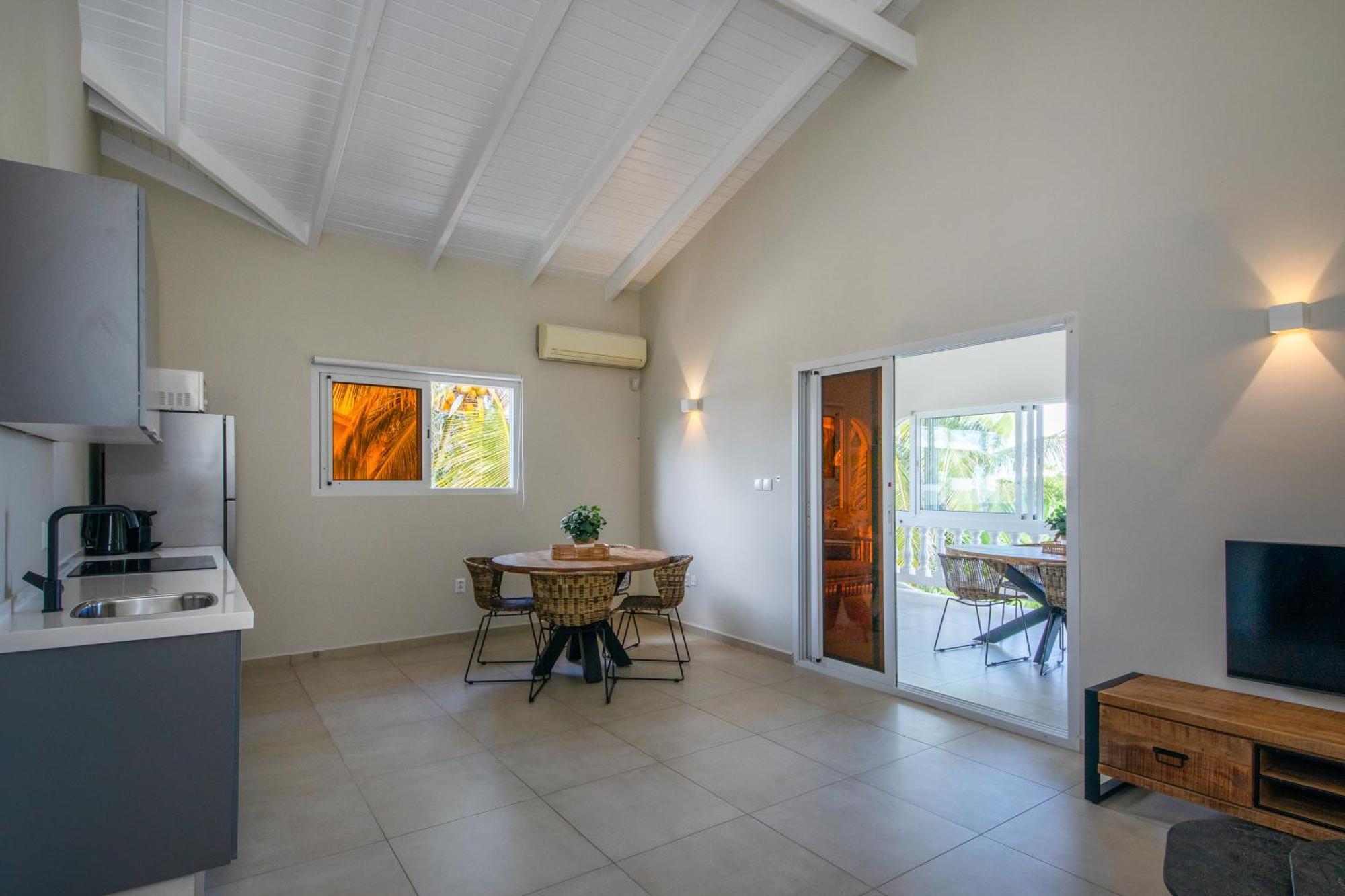 Jt Curacao Apartments Jan Thiel Oda fotoğraf